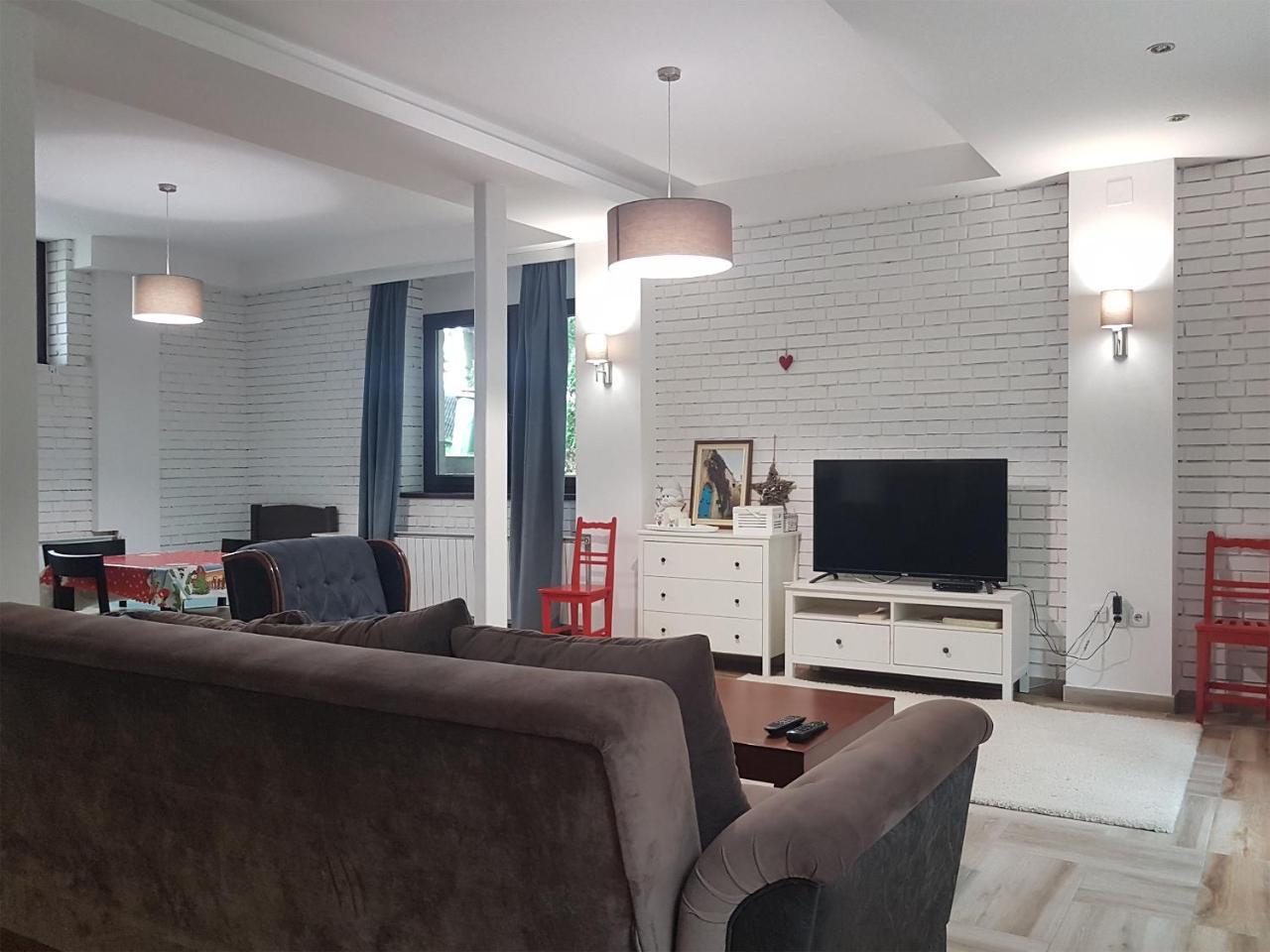 Apartmani Simic วาลเยโว ภายนอก รูปภาพ
